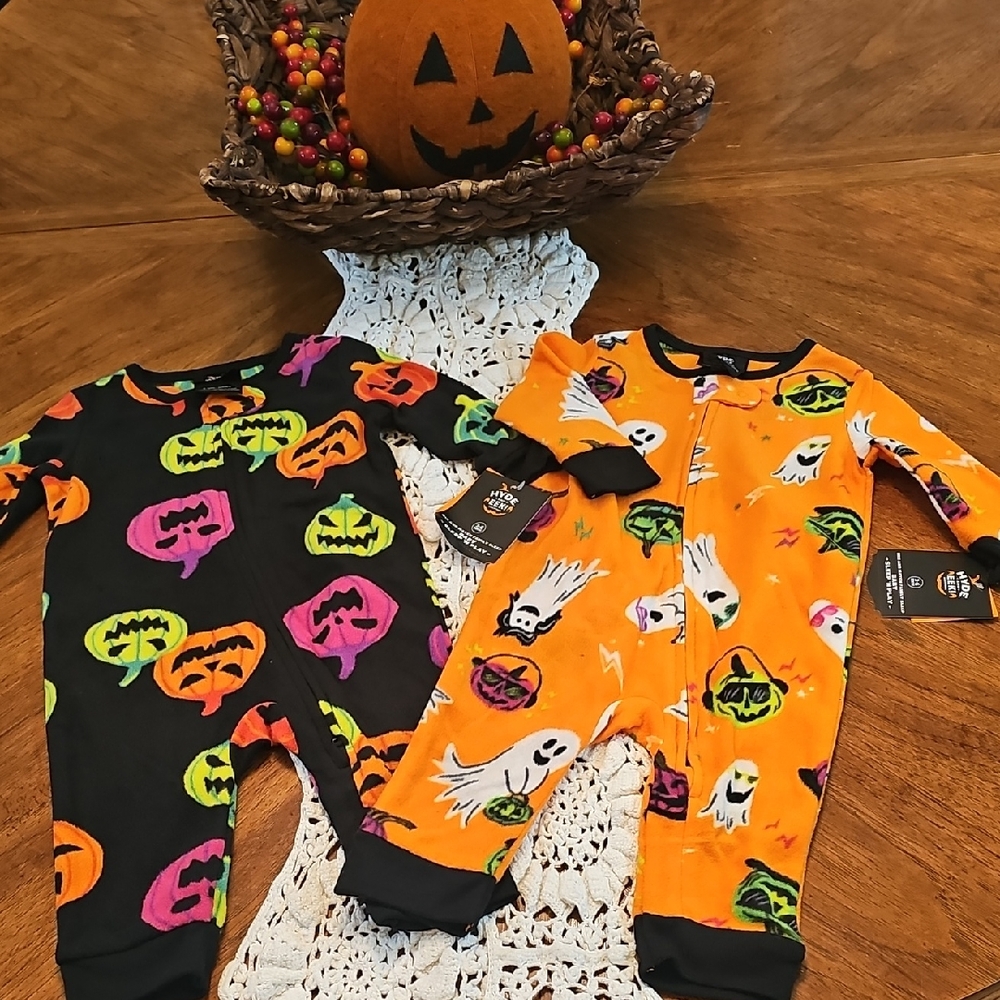 Halloween Themed Kids 2 Pair Set - Black and Orange Pumpkins Ghosts BNWT 3 6 Mos